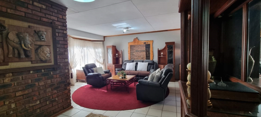 3 Bedroom Property for Sale in Langenhovenpark Free State